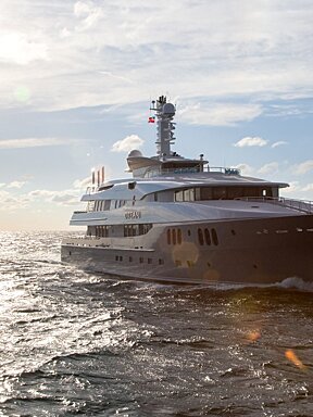 12 Person Motor Yacht, - Dream